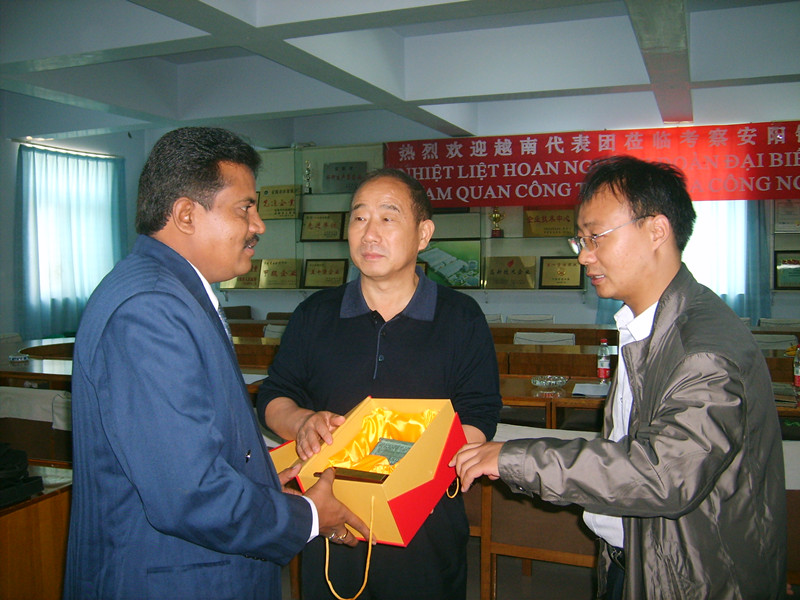 亚洲-缅甸模锻电液锤客户来访