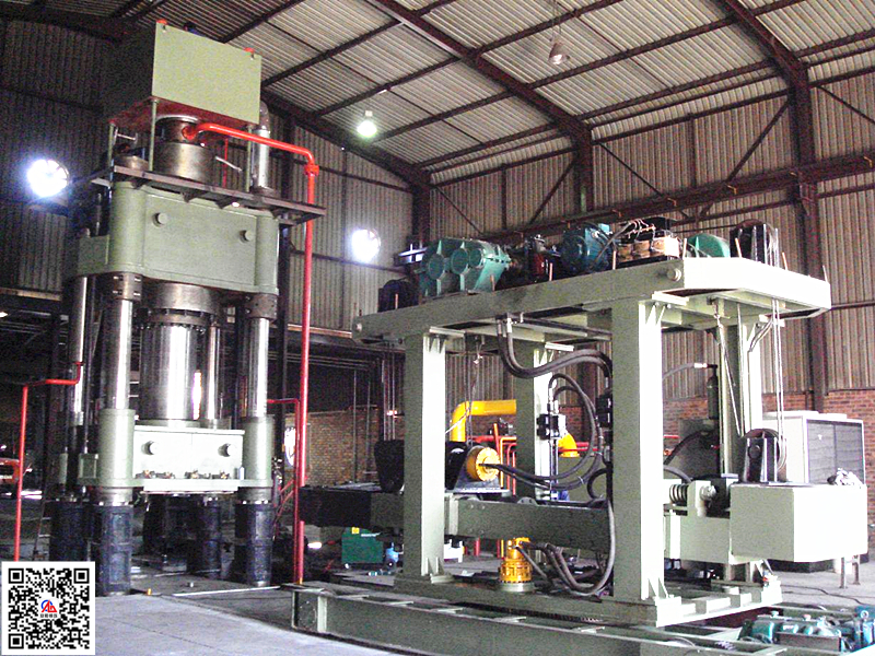 1250吨自由锻液压机和10吨锻造操作机出口南非