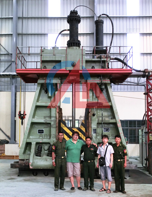 10吨模锻锤出口缅甸军工厂